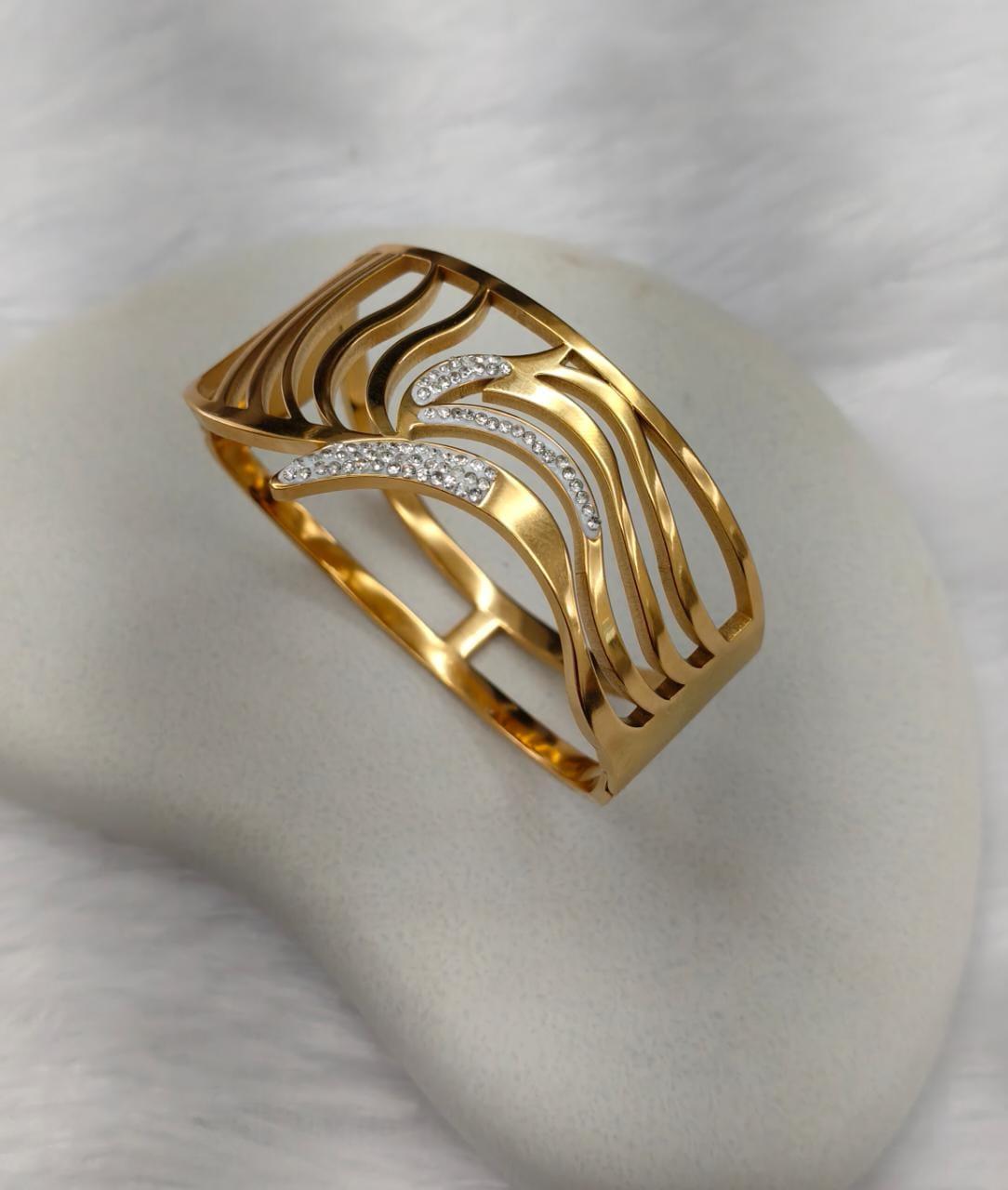 Vintage Luxury Bracelet - View 2